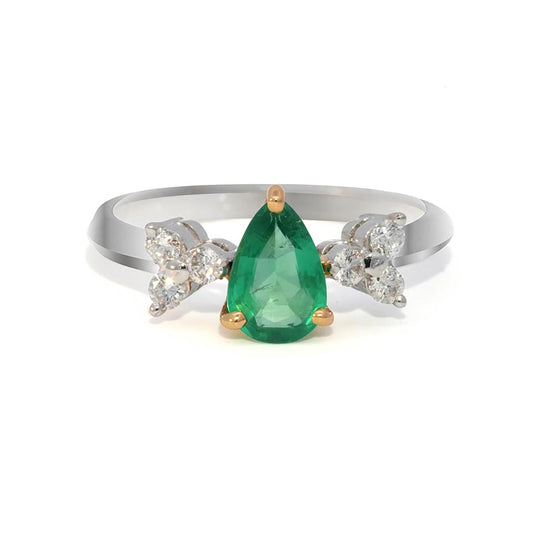 18K FROSTED EMERALD DREAM RING IN WHITE GOLD
