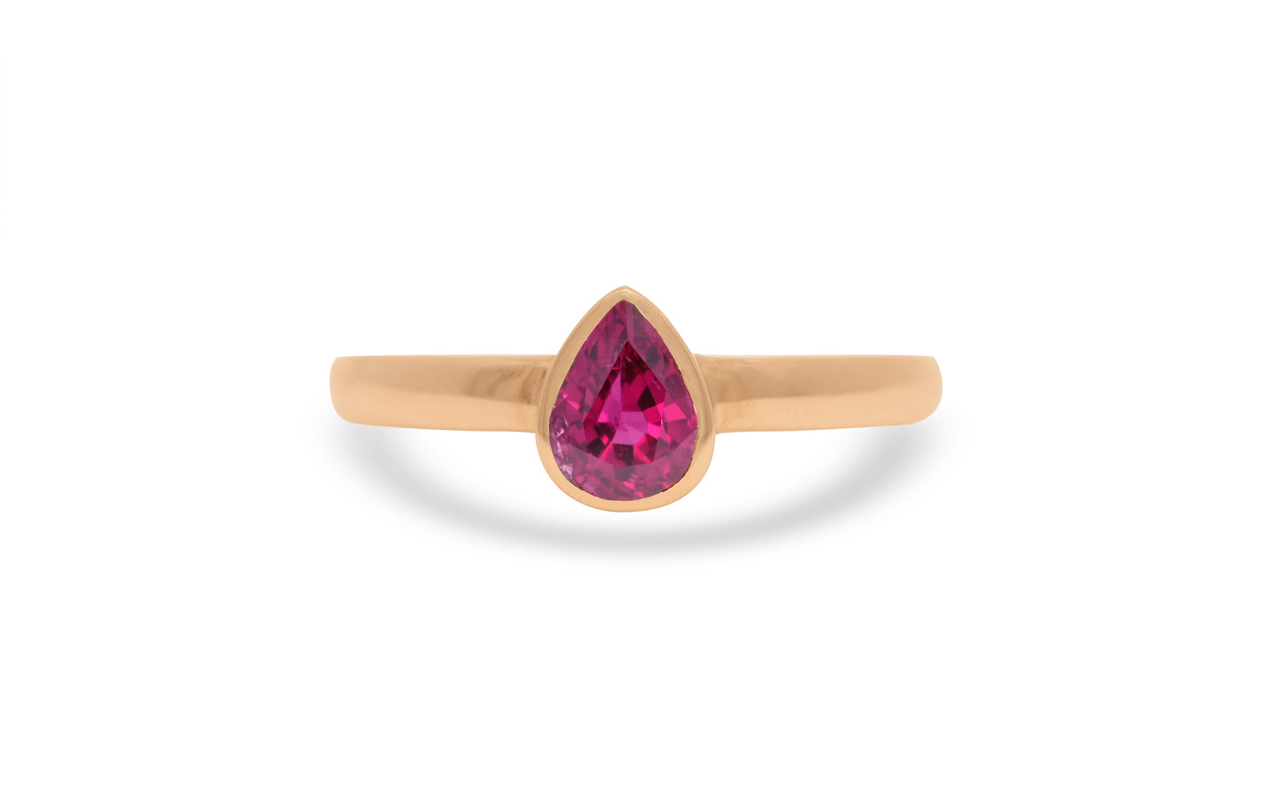 18K YELLOW GOLD RUBY RING