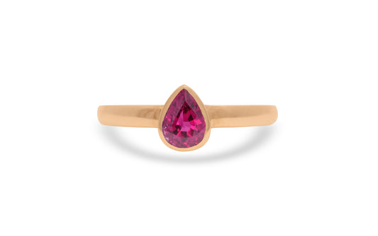 18K YELLOW GOLD RUBY RING