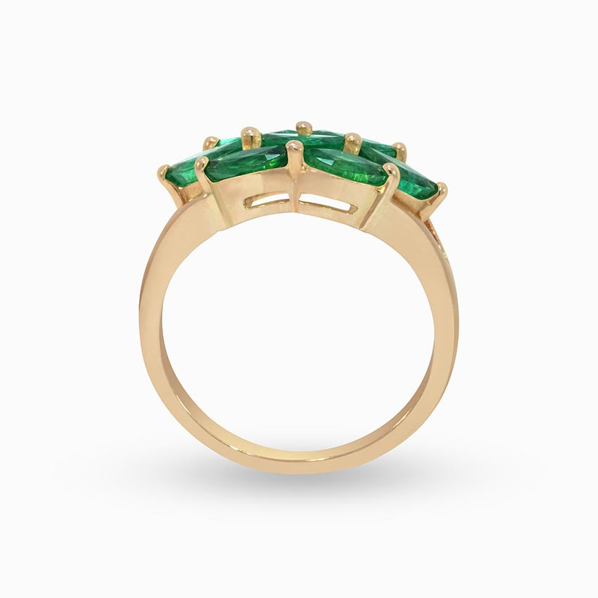 18K YELLOW GOLD LUMINOUS EMERALD RING